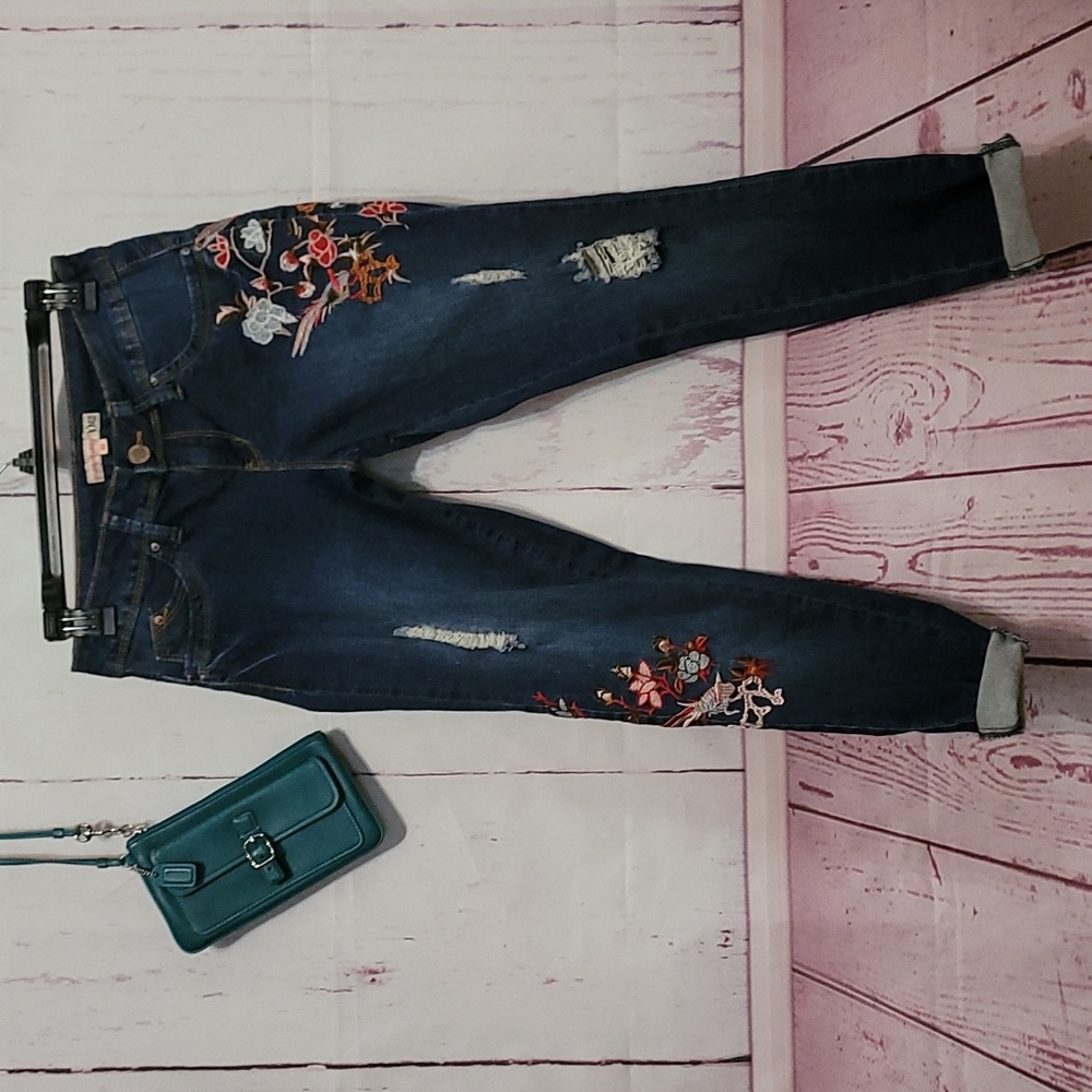 Jeans ~ YMI WannaBettaButt? Embroidered Ankle Jeans w/ Frayed Hem - Picture 6 of 13